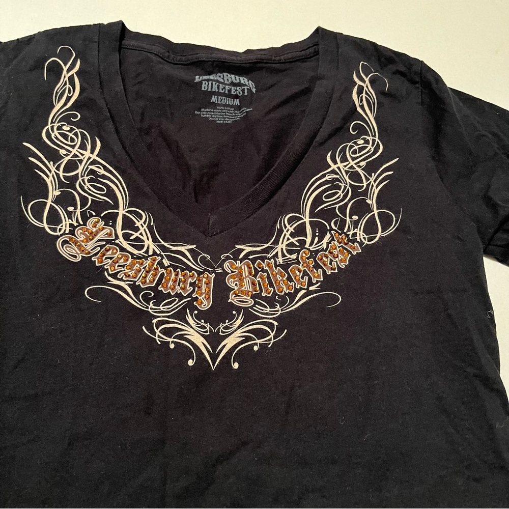 Leesburg Bikefest Women Size Medium Black Short Sleeve Shirt Fitted Biker V-neck - Picture 2 of 7